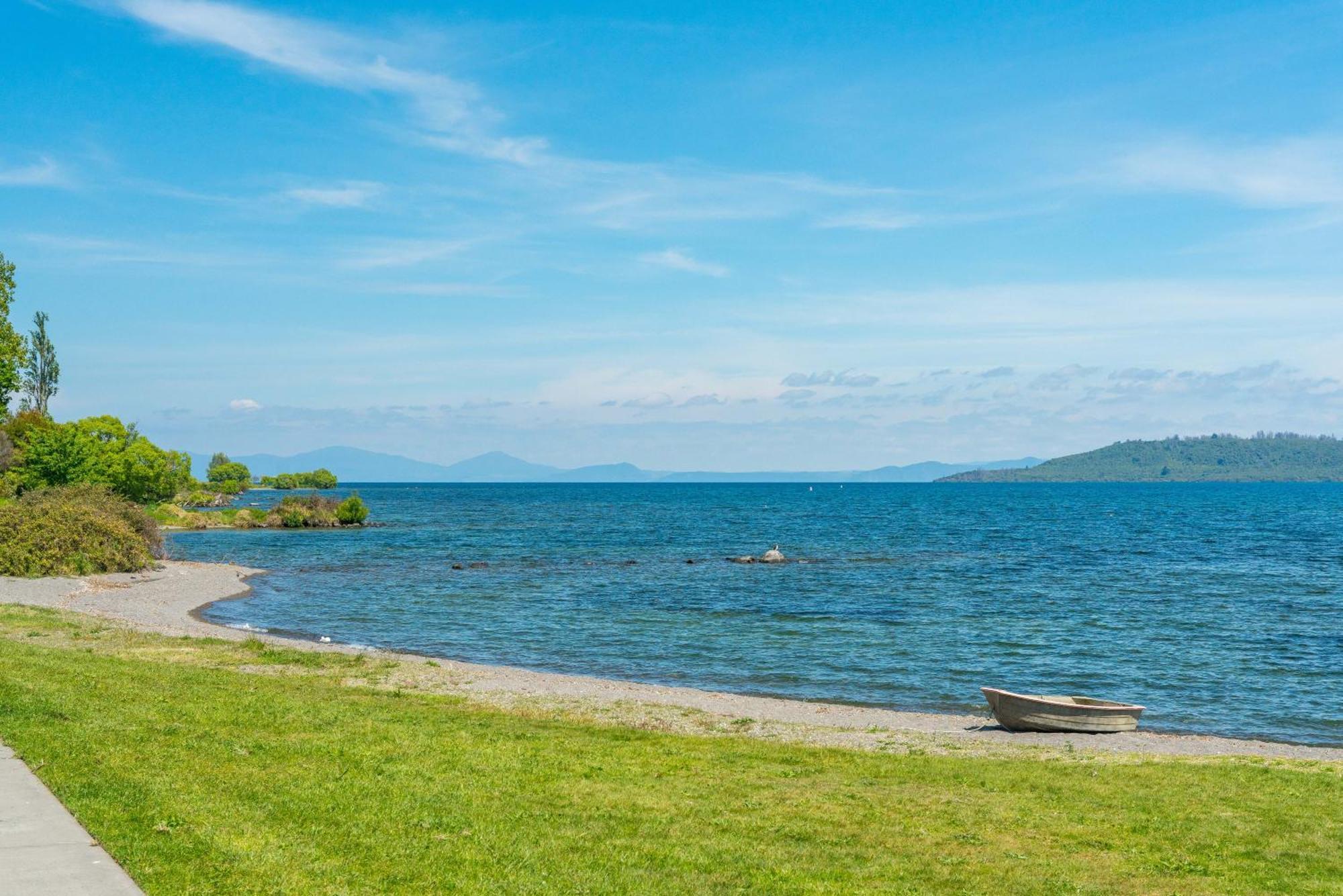Lakeview Cottage - Rainbow Point Holiday Home Taupo Kültér fotó