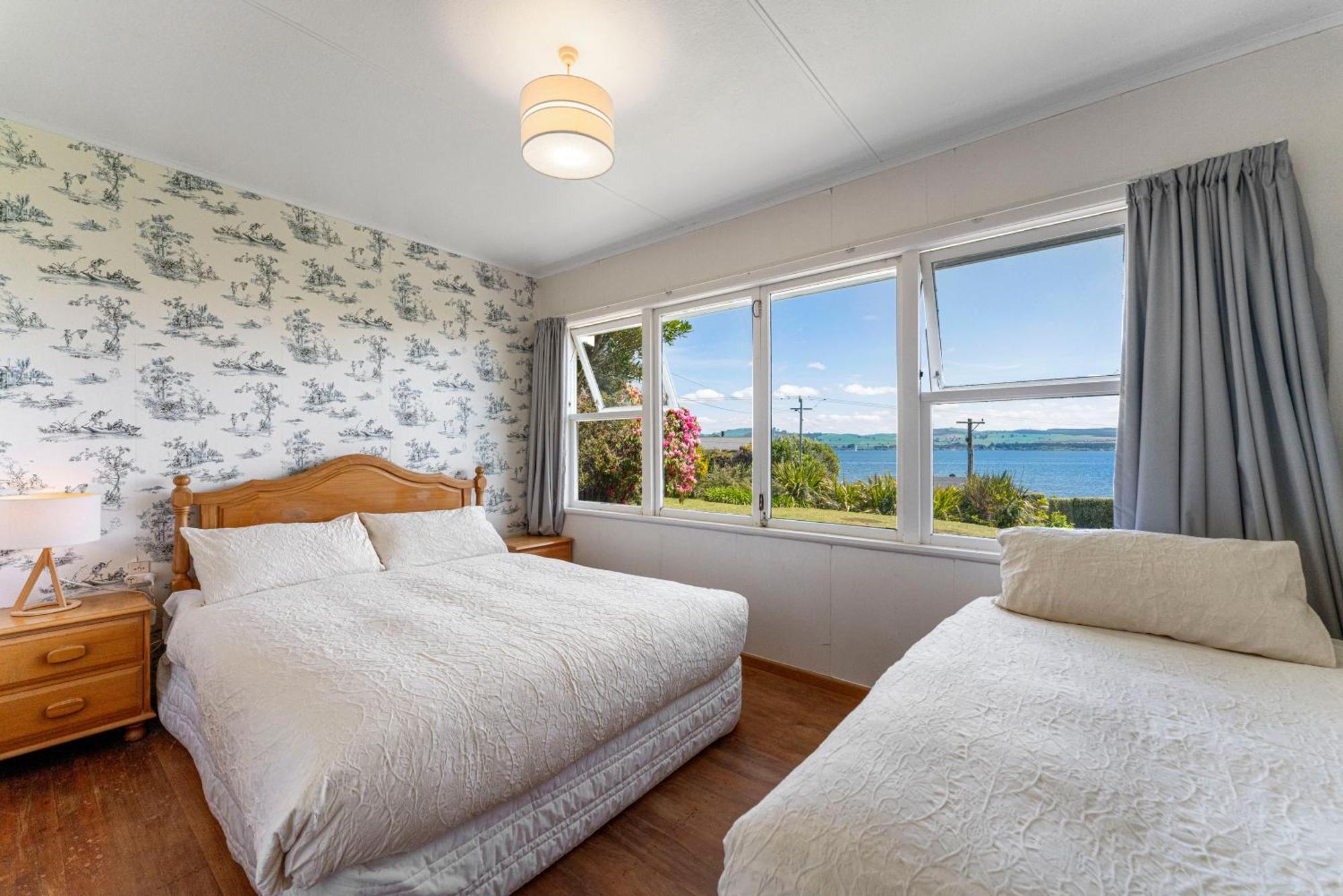 Lakeview Cottage - Rainbow Point Holiday Home Taupo Kültér fotó