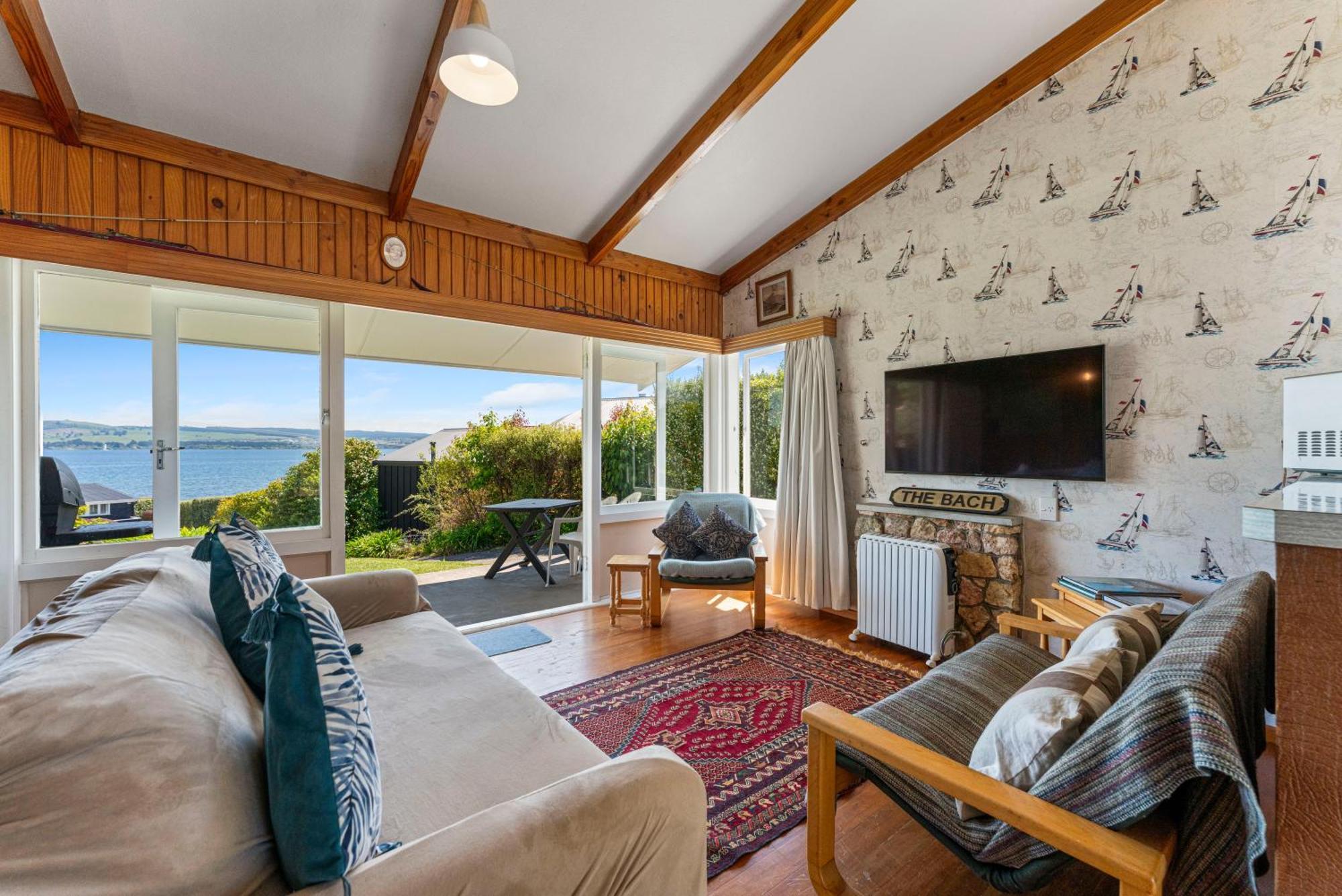 Lakeview Cottage - Rainbow Point Holiday Home Taupo Kültér fotó